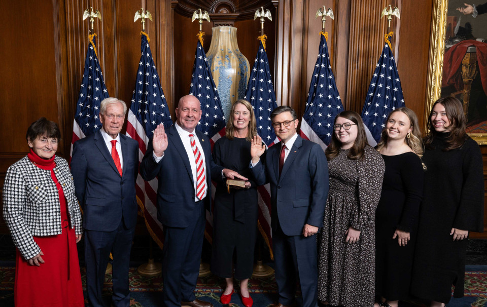 Rep. Dave Taylor ceremonial swearing in